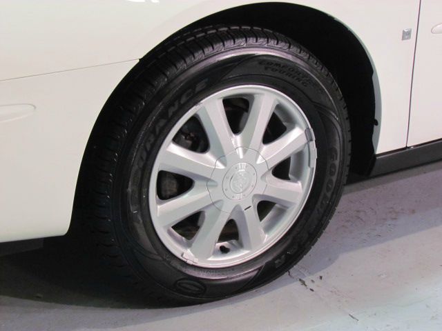 Buick LaCrosse 2006 photo 2
