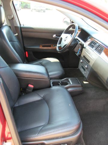Buick LaCrosse 2006 photo 2