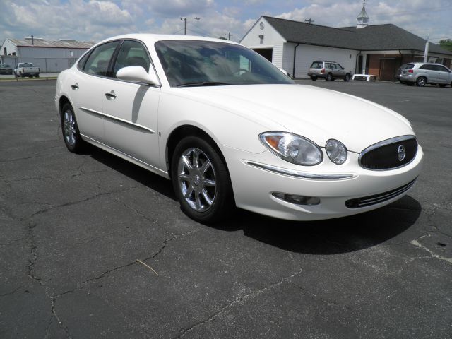 Buick LaCrosse 2006 photo 2