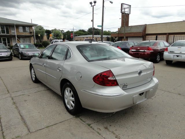 Buick LaCrosse 2006 photo 3
