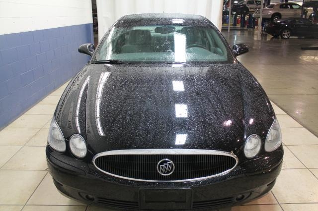 Buick LaCrosse 2006 photo 2