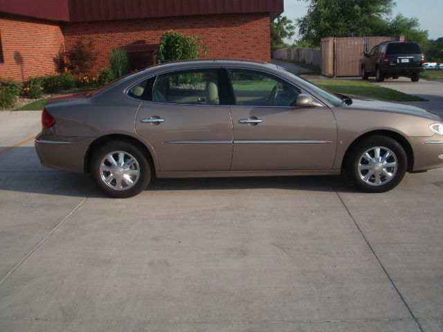 Buick LaCrosse 2006 photo 1