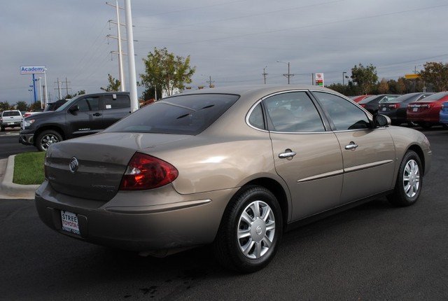 Buick LaCrosse 2006 photo 4