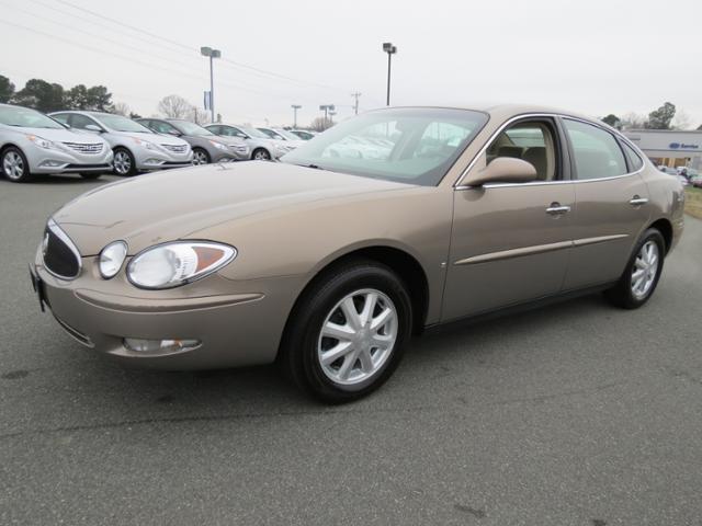 Buick LaCrosse 2006 photo 2