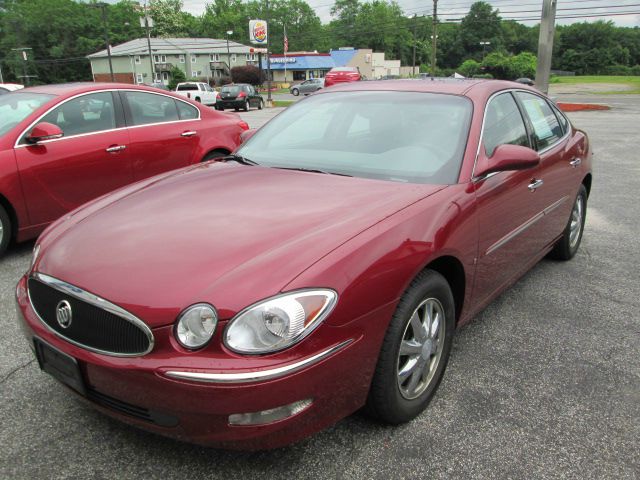 Buick LaCrosse 2006 photo 2