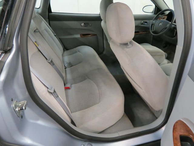 Buick LaCrosse 2006 photo 22