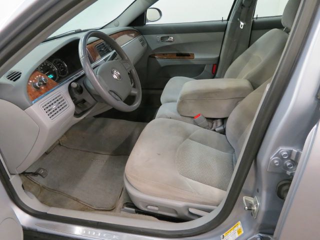 Buick LaCrosse 2006 photo 4