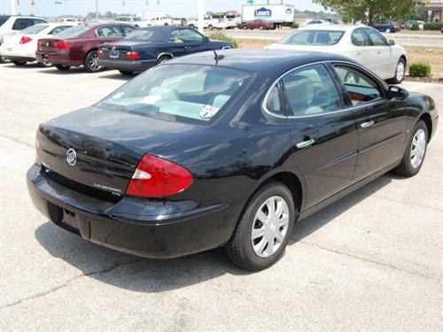 Buick LaCrosse 2007 photo 2