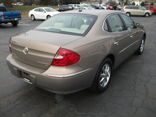 Buick LaCrosse 2007 photo 2