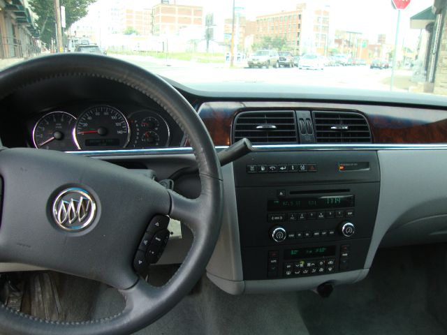 Buick LaCrosse 2007 photo 2