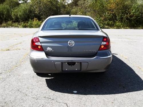 Buick LaCrosse 2007 photo 2