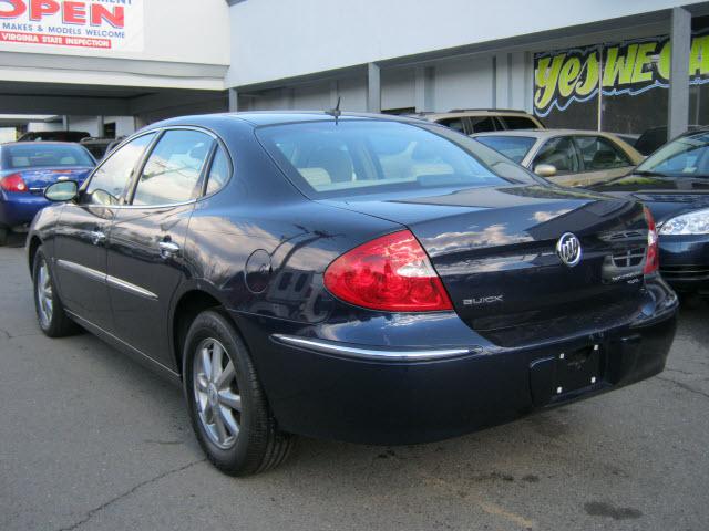 Buick LaCrosse 2008 photo 2