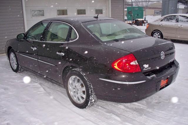 Buick LaCrosse 2008 photo 2