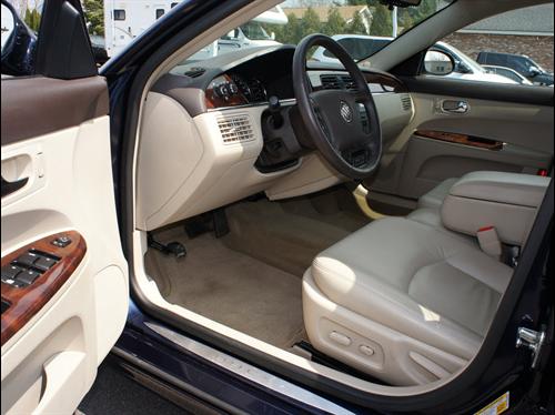 Buick LaCrosse 2008 photo 2