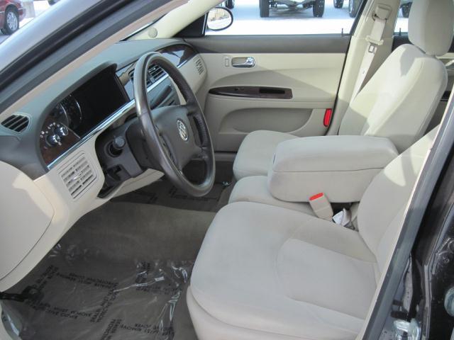 Buick LaCrosse 2008 photo 3