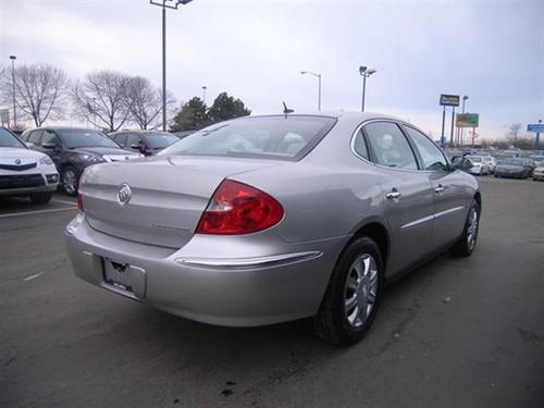 Buick LaCrosse 2008 photo 2