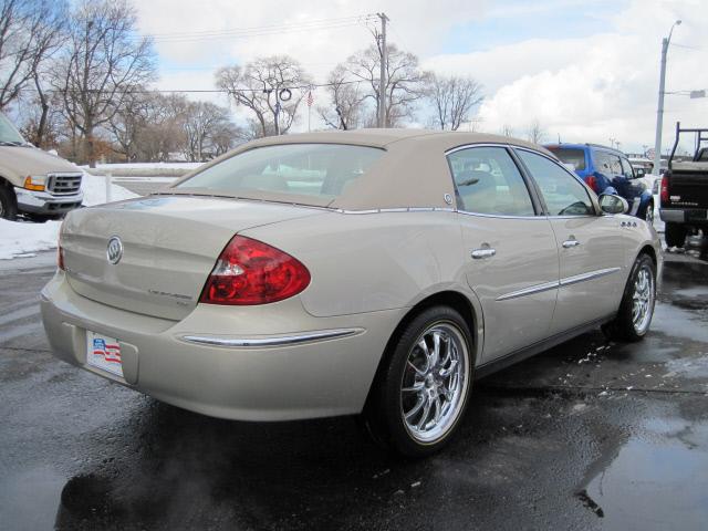 Buick LaCrosse 2008 photo 2