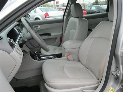 Buick LaCrosse 2008 photo 2