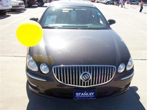 Buick LaCrosse 2008 photo 2
