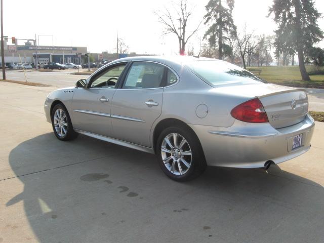 Buick LaCrosse 2008 photo 2