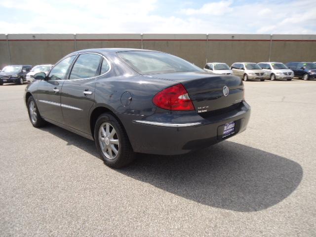 Buick LaCrosse 2008 photo 2