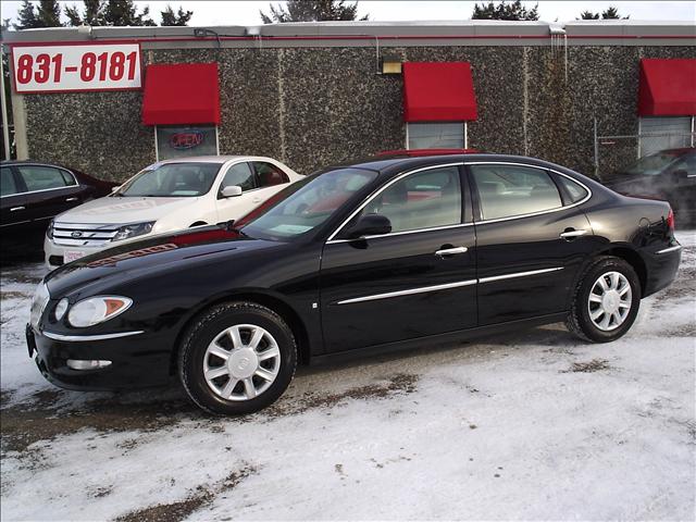 Buick LaCrosse 2008 photo 2