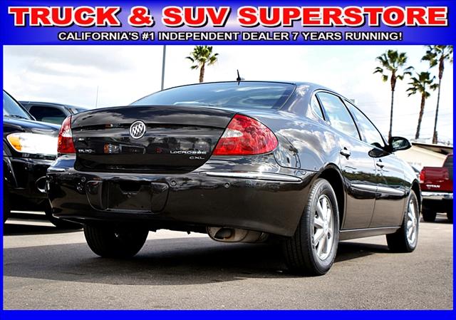 Buick LaCrosse 2008 photo 2