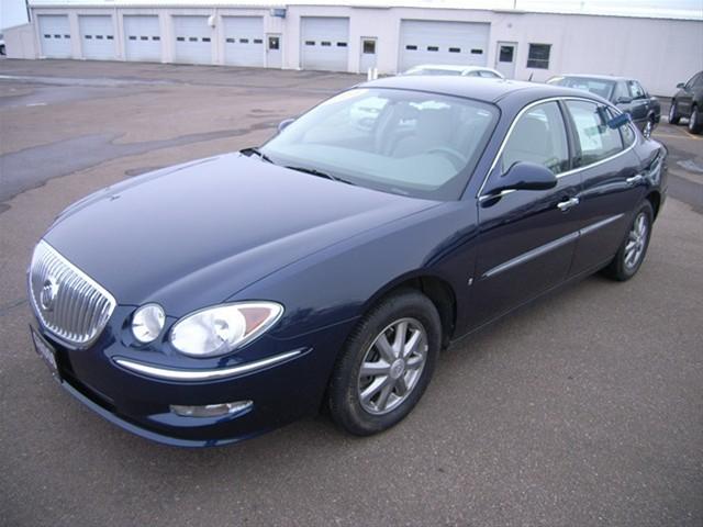 Buick LaCrosse 2008 photo 2