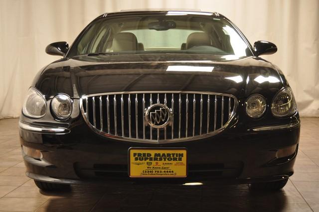 Buick LaCrosse 2008 photo 2
