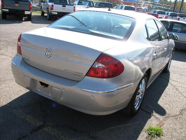 Buick LaCrosse 2008 photo 2