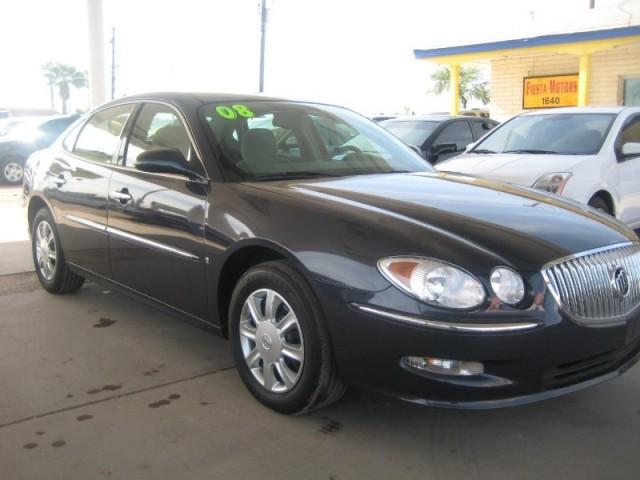 Buick LaCrosse 2008 photo 2
