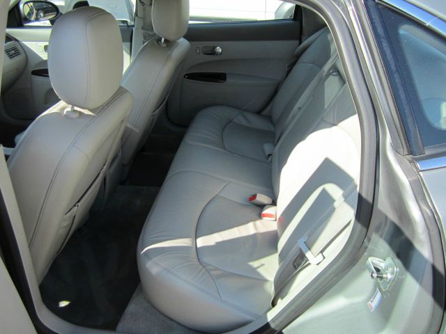 Buick LaCrosse 2008 photo 2