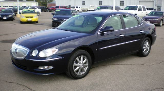 Buick LaCrosse 2008 photo 2