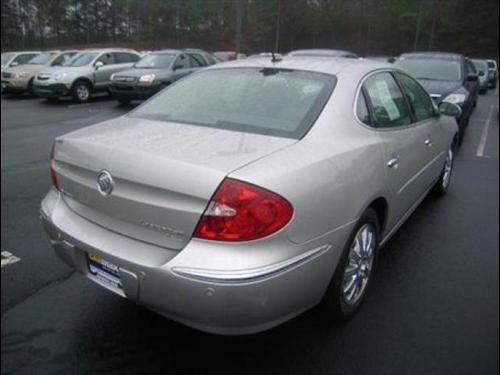 Buick LaCrosse 2008 photo 2
