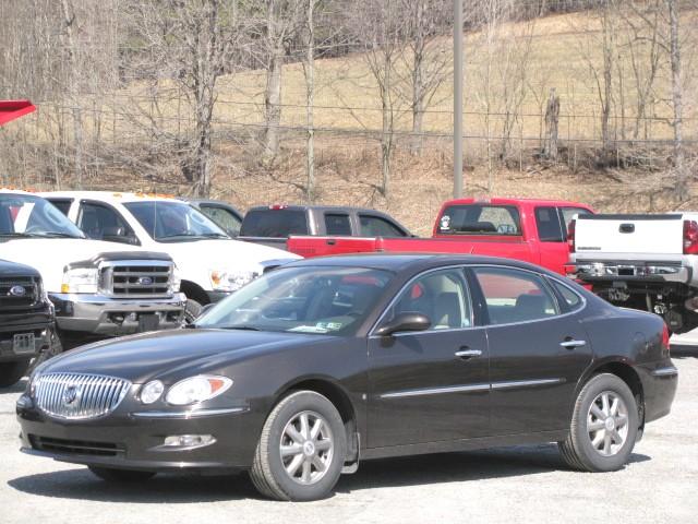 Buick LaCrosse 2008 photo 2