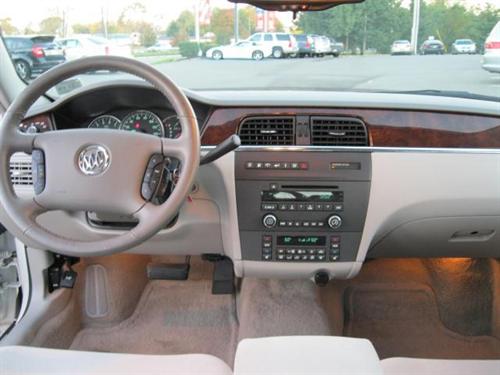 Buick LaCrosse 2008 photo 2