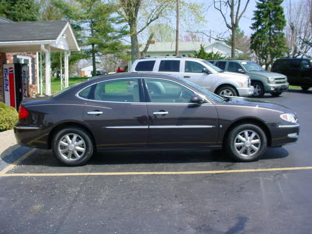 Buick LaCrosse 2008 photo 2