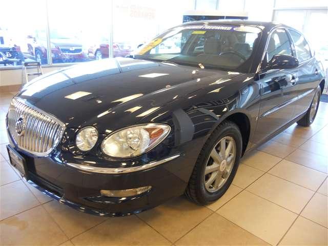 Buick LaCrosse 2008 photo 2