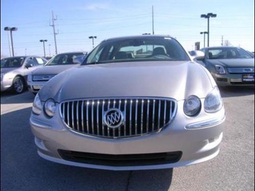 Buick LaCrosse 2008 photo 2