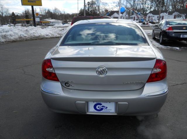 Buick LaCrosse 2008 photo 2