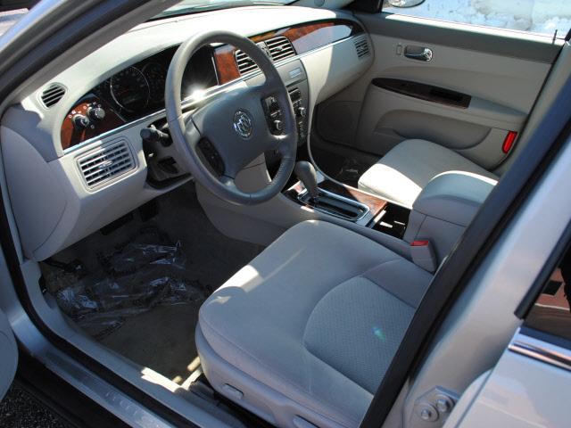 Buick LaCrosse 2008 photo 2