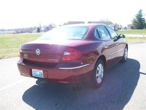Buick LaCrosse 2008 photo 2