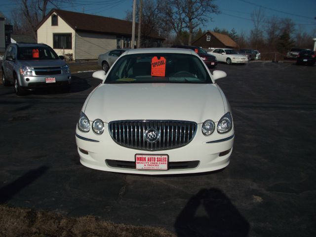 Buick LaCrosse 2009 photo 2