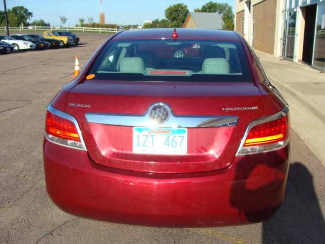Buick LaCrosse 2010 photo 4