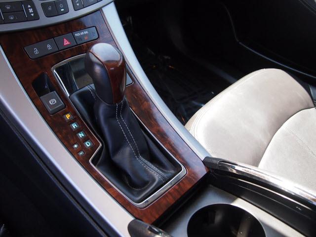 Buick LaCrosse 2010 photo 1