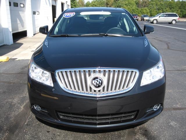 Buick LaCrosse 2010 photo 1