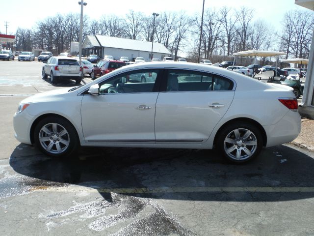 Buick LaCrosse 2011 photo 3