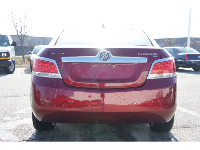 Buick LaCrosse 2011 photo 1