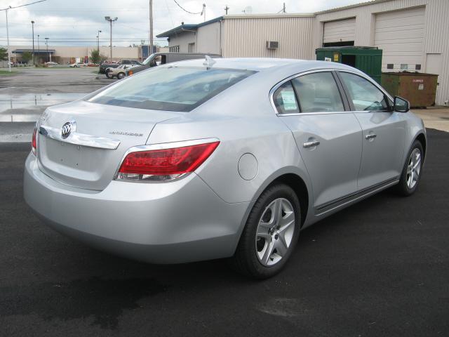 Buick LaCrosse 2011 photo 4
