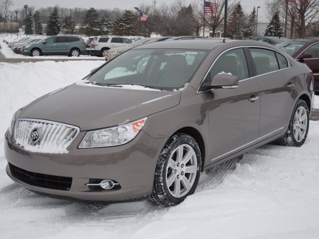 Buick LaCrosse 2011 photo 1